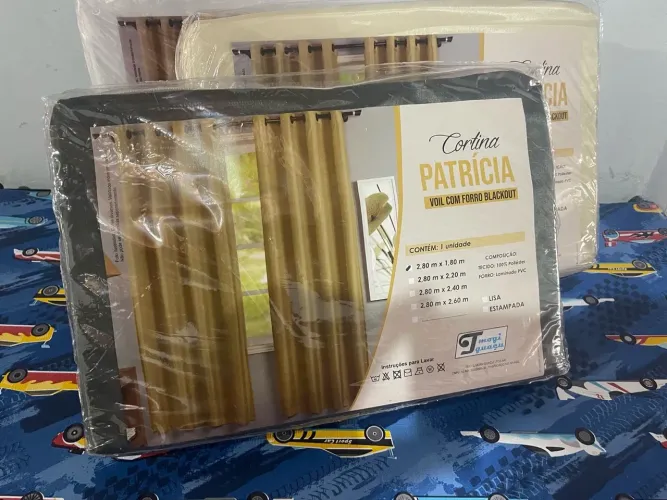 Cortina Patrícia Voil com Forro Blackout - 1,80 altura 