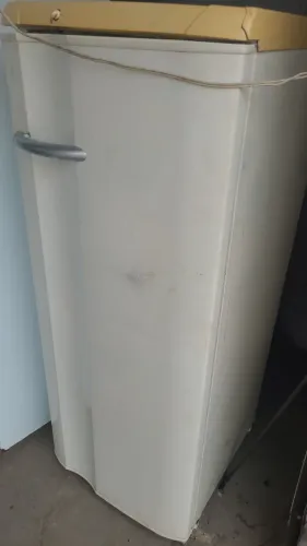 Refrigerador Eletrolux 239L