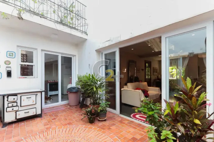 Casa de vila a venda na Aclimação 240m2 4 quartos 1 suite 3 vagas