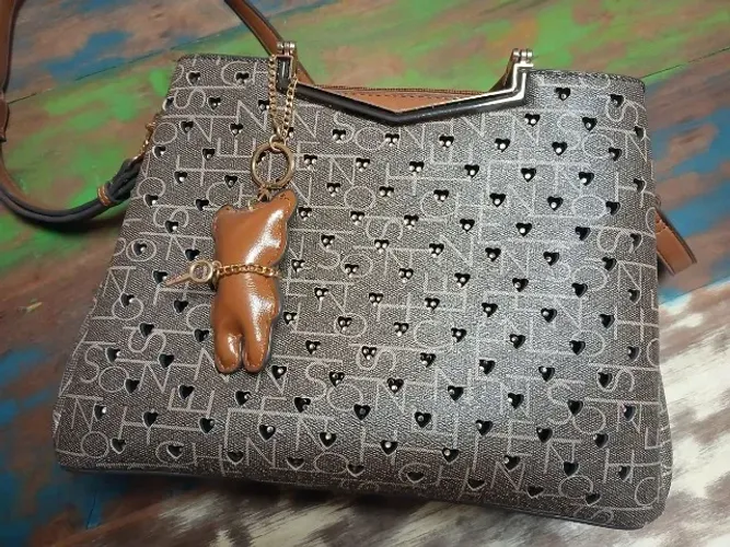 Bolsa feminina Chenson Nova, nunca usada