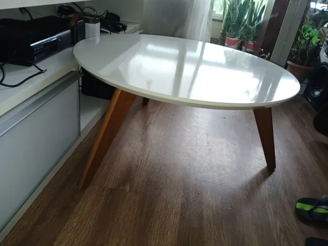 Mesa de centro branca marfim moderna
