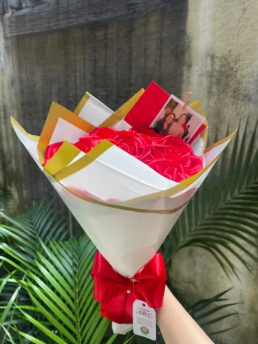 Buquê de rosas vermelhas eternas dia das mães