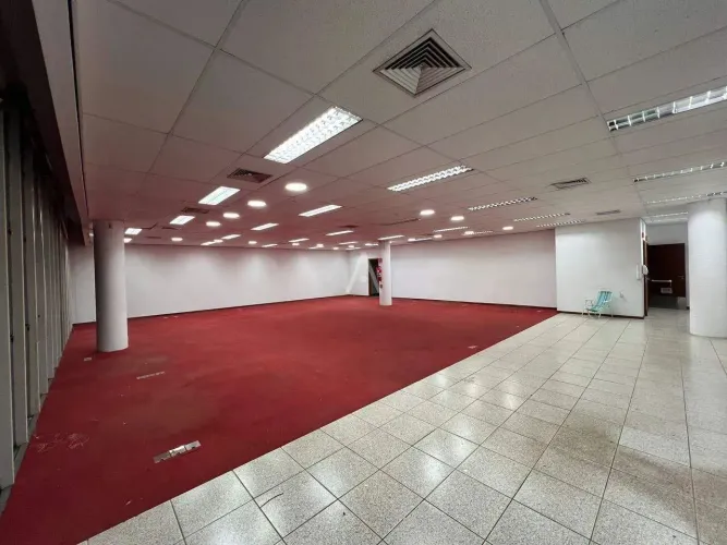 Sala Comercial para aluguel no Bairro REGIAO DO LAGO em CASCAVEL por R$ 60.000,00