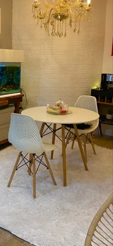 VENDO MESA COM 1 CADEIRA