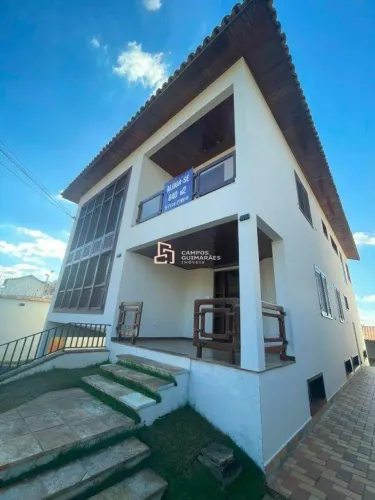 Casa para aluguel, 8 quartos, 1 suíte, 6 vagas, Santa Tereza - Belo Horizonte/MG