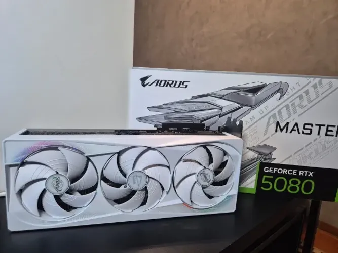 RTX 5080 Gigabyte AORUS Master ICE OC White 16GB GDDR7 | Garantia até 2029 | Completa
