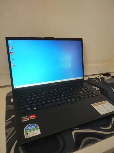 Asus Vivobook Go 15 Ryzen 5 7520u, 8GB RAM, SSD NVME 256GB