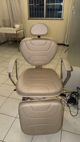Cadeira de Cabeleleiro/ maquiadora 