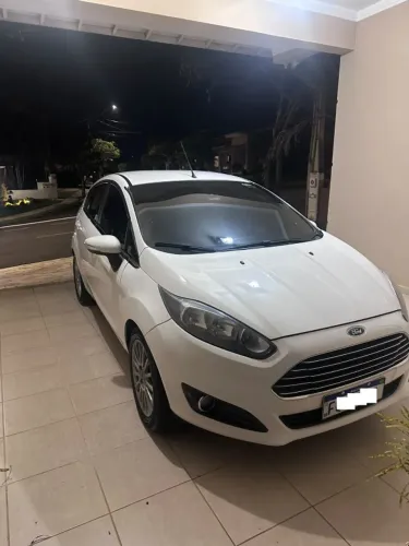 Ford Fiesta Titanium 1.6 16V Flex Mec. 2015
