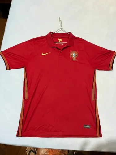 Blusas primeira linha - Portugal e Nigéria