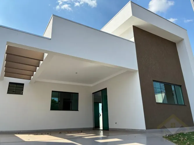 Casa para Venda em Maringá, Loteamento Madrid, 3 dormitórios, 1 suíte, 2 banheiros, 2 vaga