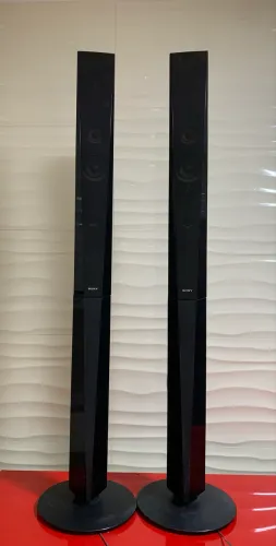 2 Torres( caixa) de som da Sony com excelente acústica