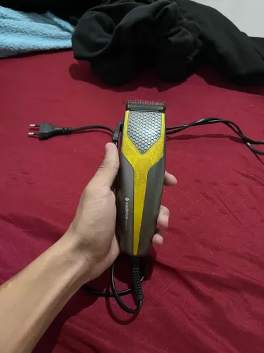 Máquina de Cortar Cabelo Profissional