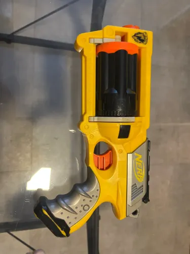 Nerf N-Strike Maverick REV-6