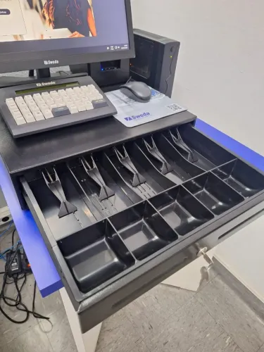 EQUIPAMENTOS PARA AUTOMAÇÃO COMERCIAL E SERVIÇOS E SISTEMAS. 