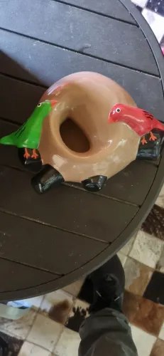 Ninho de João de barro de cerâmica 