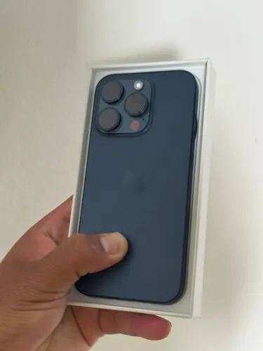 iPhone 15 Pro Titânio Azul - 128GB