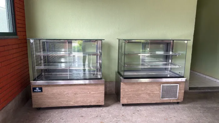 Balcões refrigerado e estufa Elohim 220 volts