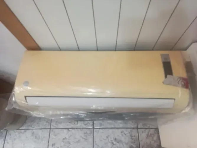 Ar-Condicionado Split 12.000 BTUs 220V