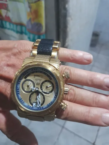 Vendo um relógio Invicto máquina ronda cronógrafo funcionando perfeitamente 