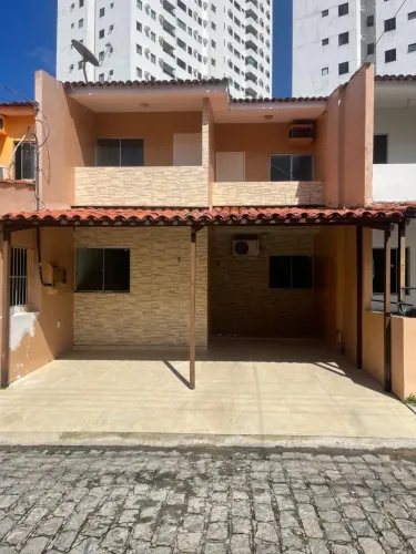 Alugo casa em condomínio fechado