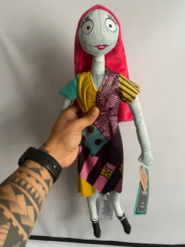 Pelúcia sally Disney Store do incrível mundo de Jack