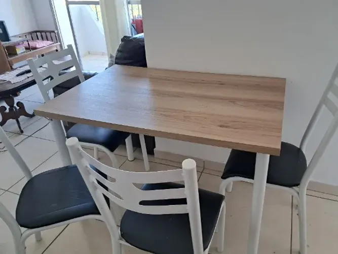 Mesa quadrada/cozinha