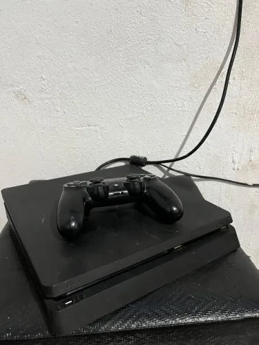 Vendo play 4 em perfeitas condições