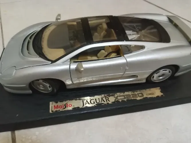 Replica Jaguar XJ220