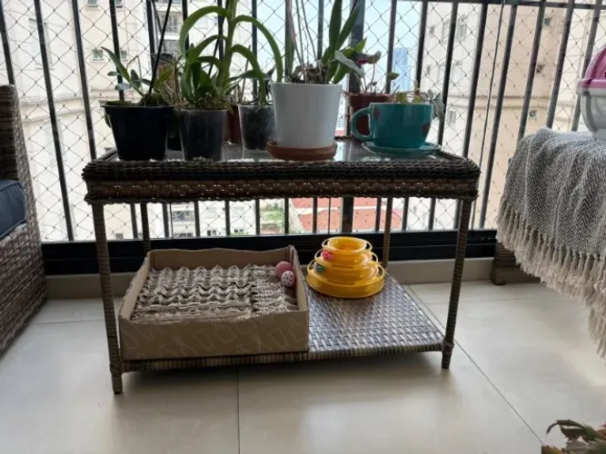 Poltrona de Vime e Mesa para Varanda.
