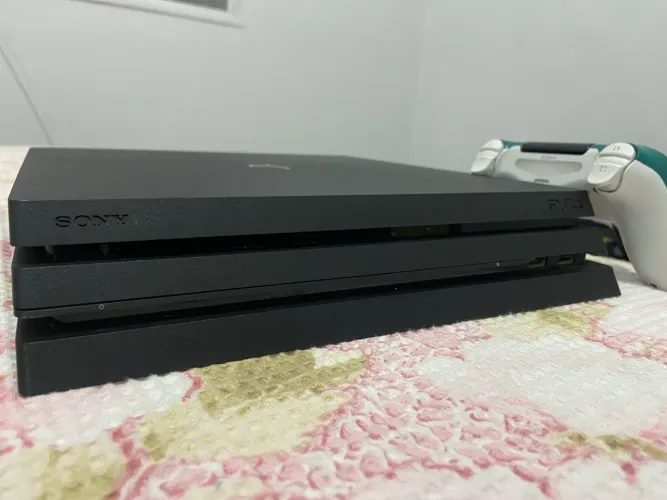 Playstation 4 pró 1 tb DESBLOQUEADO!!!