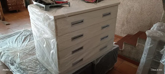 CAMA BOX BIPARTIDO + CÔMODA DE MADEIRA MACIÇA PUXADORES EMBUTIDOS