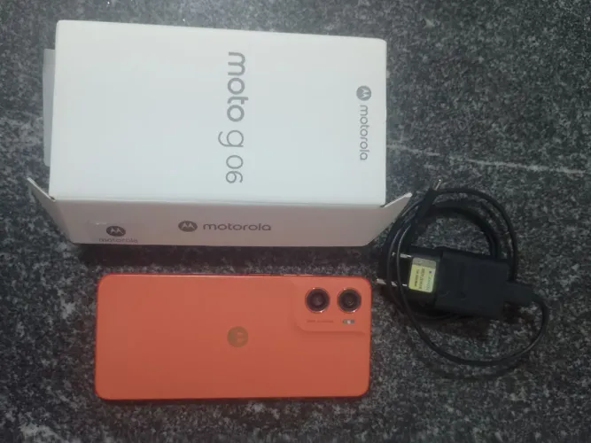 Celular moto G06
