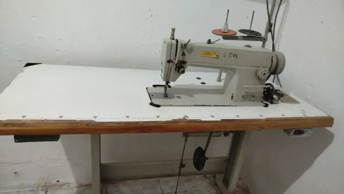 Máquina Reta R$ 1.200