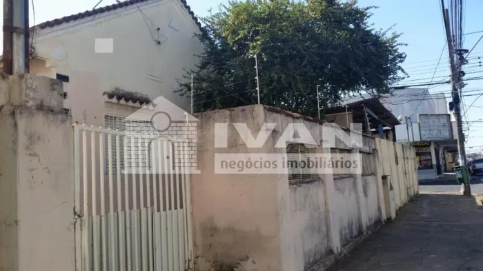 Terreno comercial a venda no Bairro Nossa Senhora Aparecida.