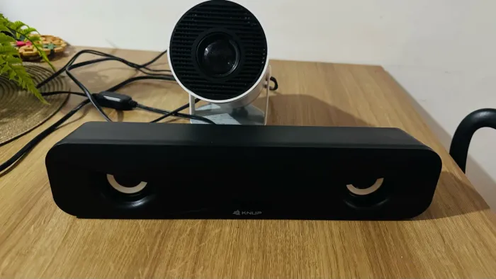 Projetor + Caixa de som multimídia
