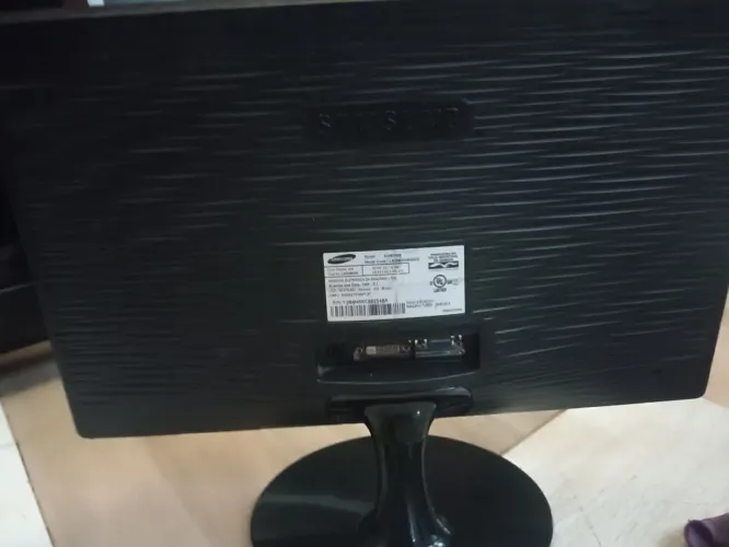 Monitor LED Samsung 20 Polegadas S20B300B - Ótimo Estado