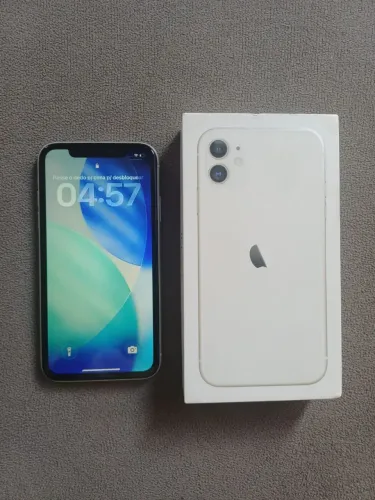 iPhone 11 com 128GB 