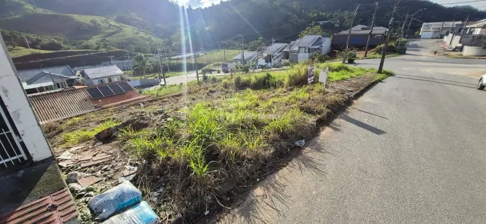 Terreno 200m² de esquina - Jardins 3