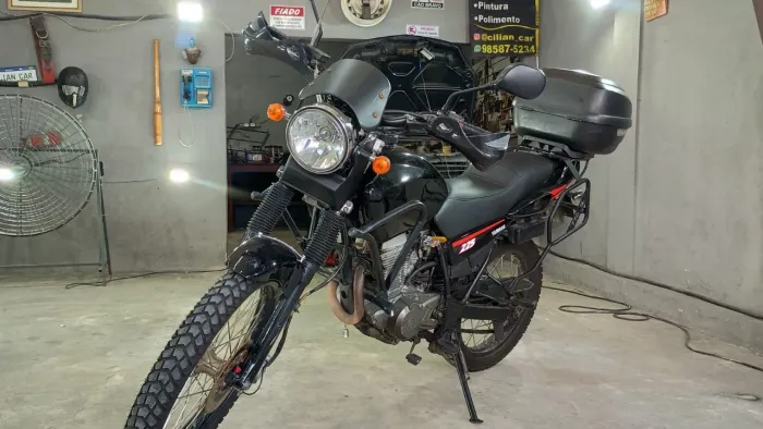 Troco por moto custom 250 cc