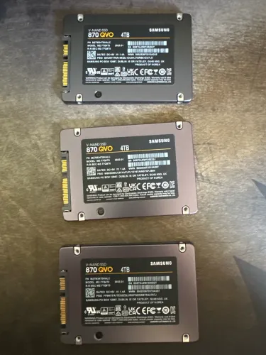 SSD Samsung 870 QVO 4TB SATA III - Excelente Estado