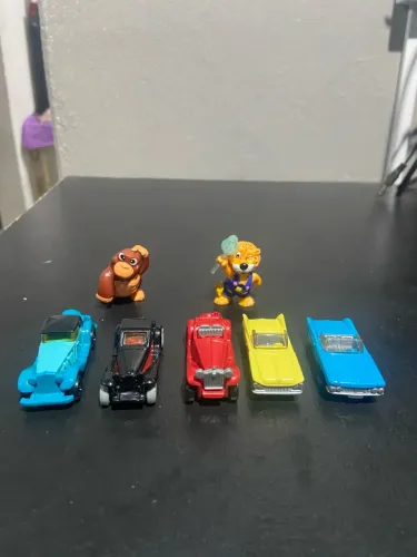 Lote com 7 brinquedos kinder surpresa