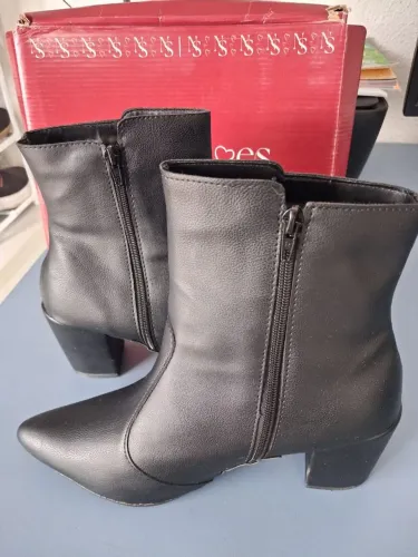 Bota em Couro