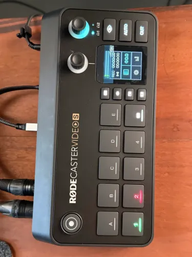RØDECASTER VIDEO S NOVO, SEM USO | CENTRAL COMPLETA DE ÁUDIO E VÍDEO
