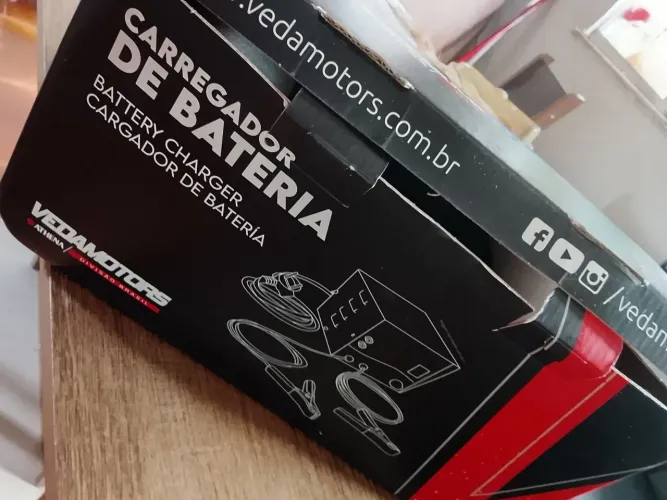 Carregador de bateria pra motos e carro