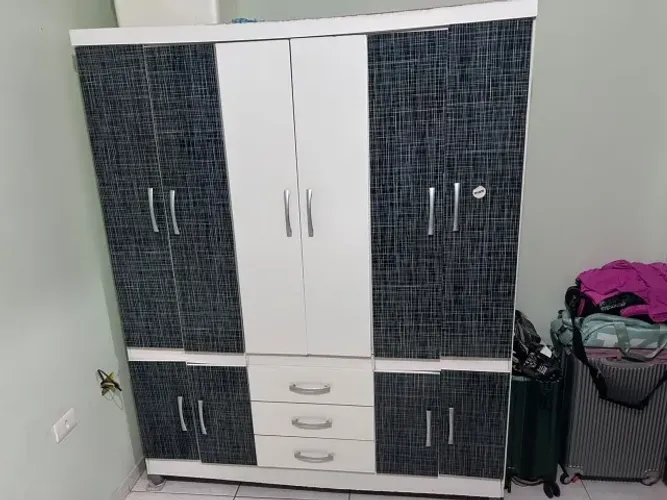 GUARDA ROUPAS 6 PORTAS + 2 PEQUENAS + 2 GAVETAS