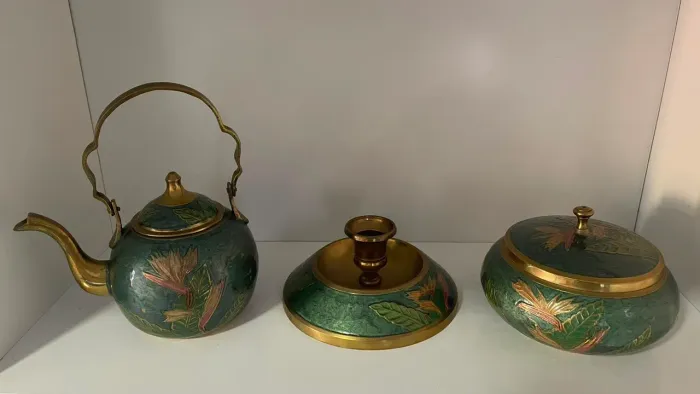 Kit vintage chá, castiçal e bomboniere em bronze
