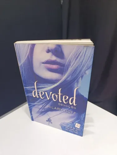 Devoled devoção - Hilary Duff - Livro