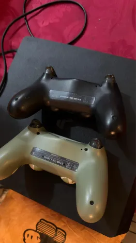 PlayStation 4 1 TB + 7 jogos 