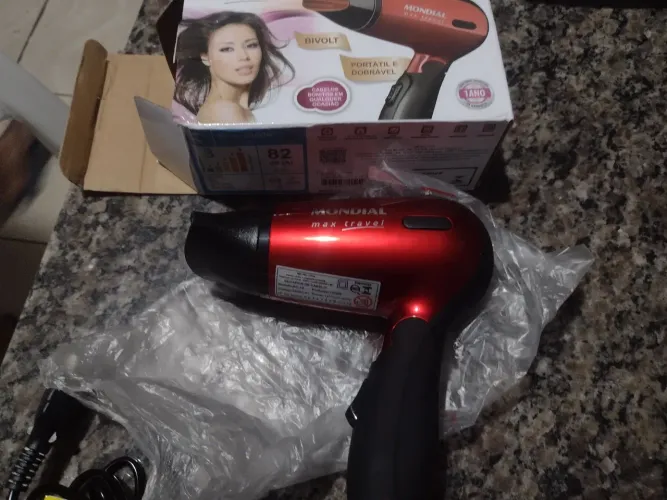 Secador de cabelo mundial bivolt portátil e dobrável 